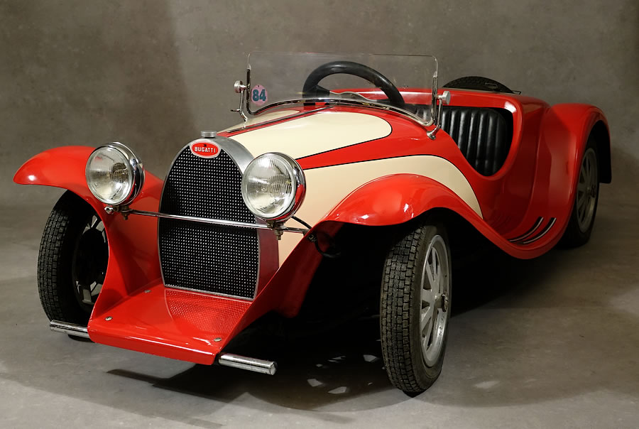 Automobile-collection-enfant-Bugatti-type-55-echelle-1/2