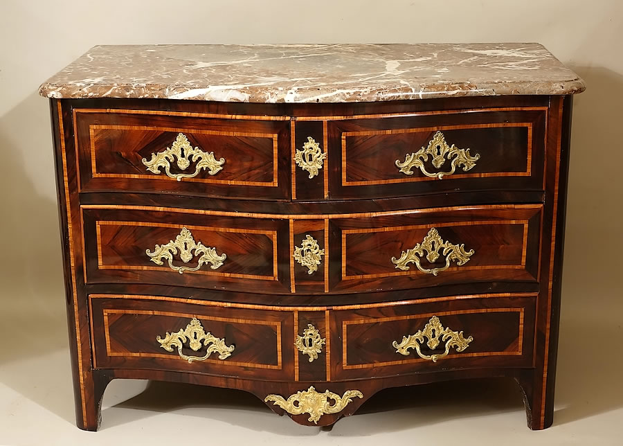 Commode-époque-Louis XV-estampillée-Lardin-André-Antoine-ébéniste-à-Paris