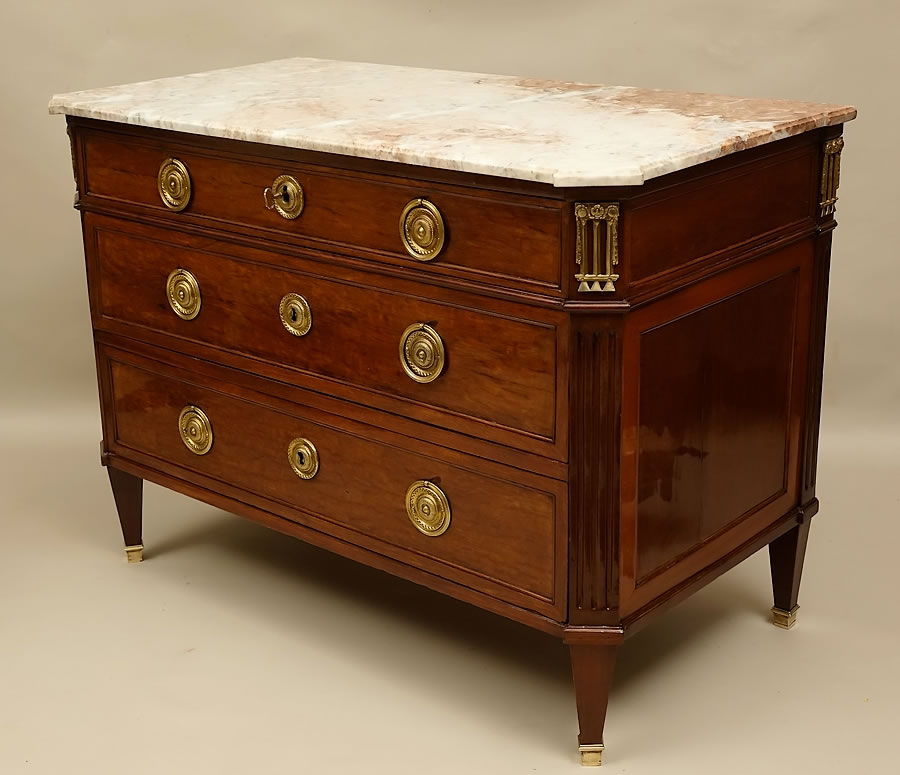Commode-époque-Louis-XVI-Paris-18e