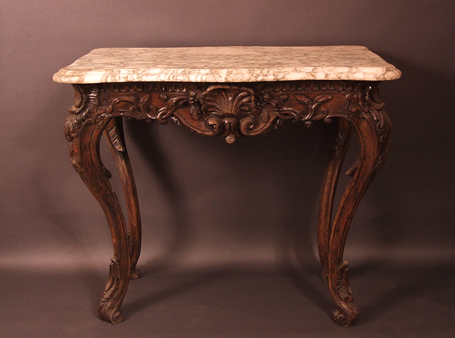 Table-console-de-milieu-epoque-Regence