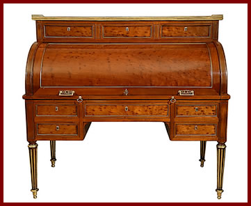 Bureau cylindre Louis XVI en acajou moucheté époque XVIIIe