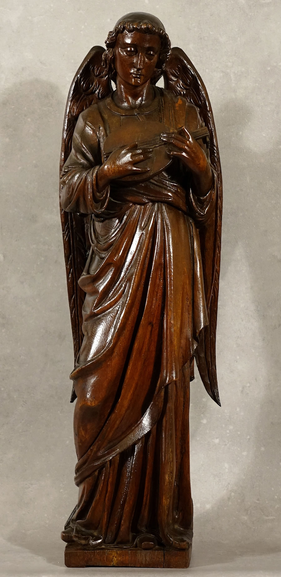 Statue-ange-musicien-joueur-de-luth-en-chêne-Flandres-XVIIe