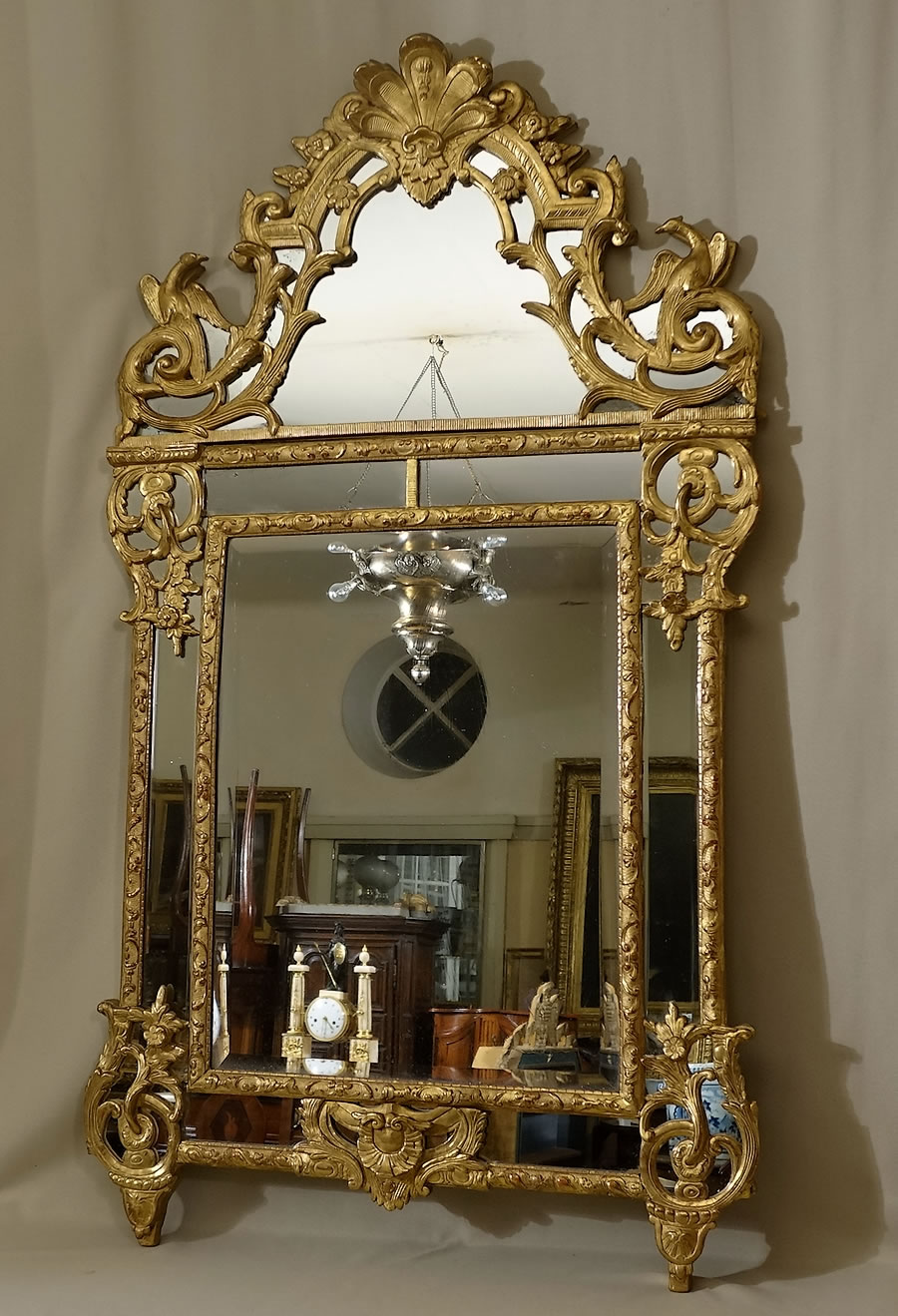 Grand-miroir-Epoque-Régence-bois-doré-parecloses