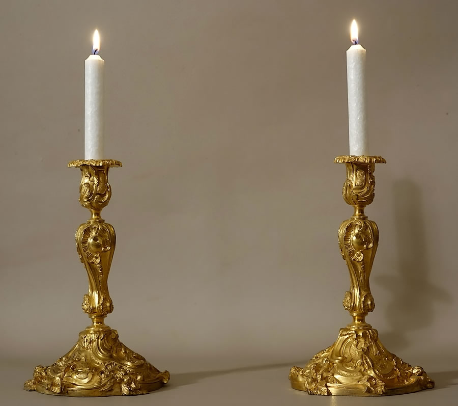 Paire-de-flambeaux-bougeoirs-Louis-XV-Style-Juste-Aurèle-Meissonnier