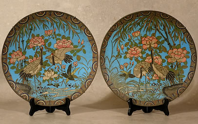 Paire de plats en bronze cloisonné à décor de grues japon Edo