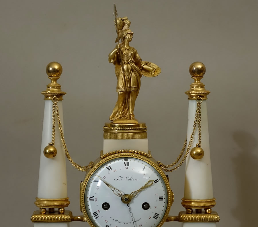 pendule-portique-Louis-XVI-bronze-dore-Minerve