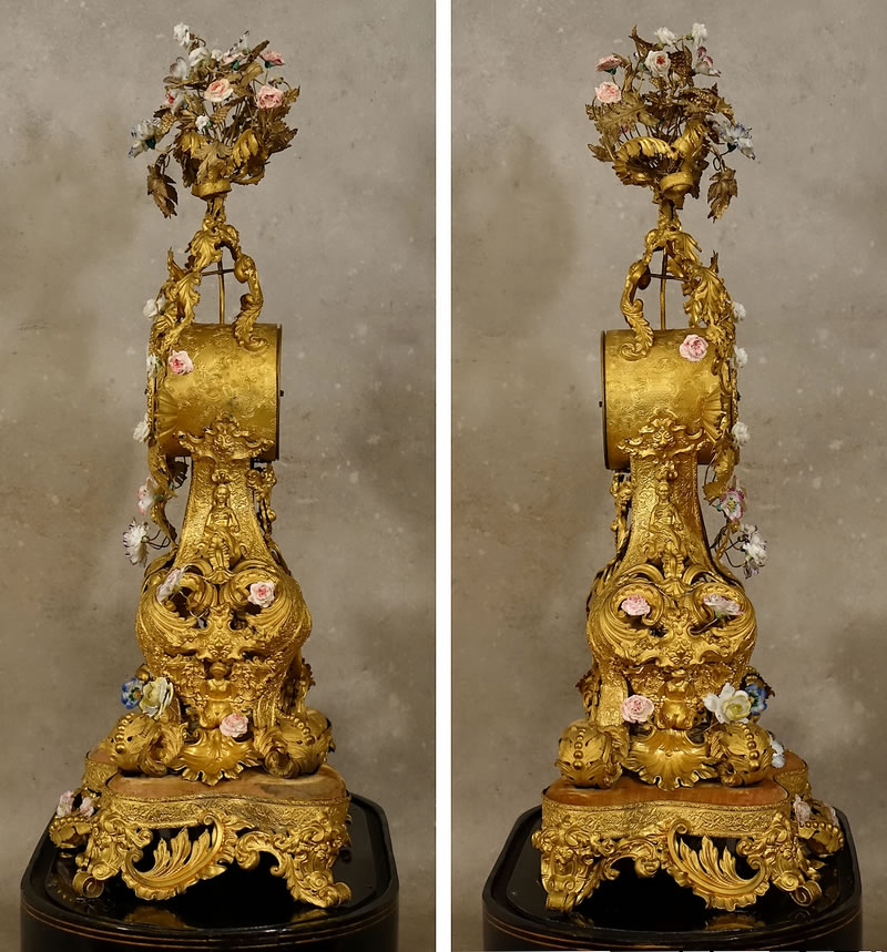 Détail de la pendule orientaliste et de son abondant décor de tôle dorée