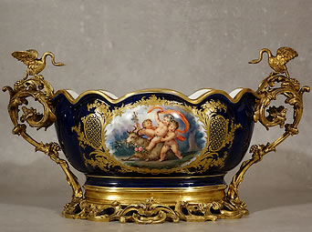 Jardiniere-porcelaine-Sevres-monture-bronze