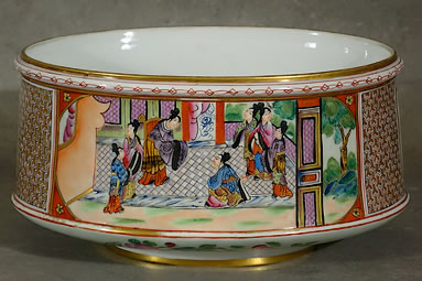 Service à café à décor tricolore en porcelaine de Bayeux - Période Langlois