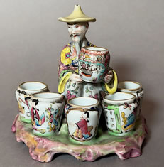 Marchand d'&eacute;pices en porcelaine de Bayeux au chinois rare petit mod&egrave;le