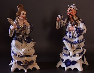 Paire flacons &agrave; parfum chinois en porcelaine de Bayeux Jacob Petit