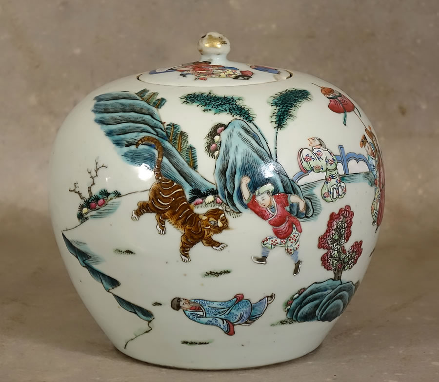 Pot &agrave; gingembre en porcelaine Chine P&eacute;riode Tongzhi &eacute;poque Qing