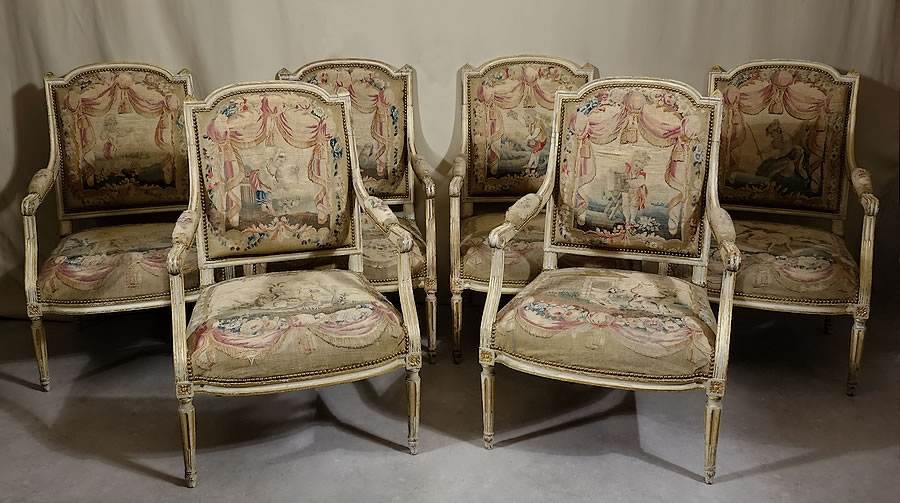 Mobilier de salon comprenant six fauteuils d'époque Louis XVI garnis de tapisseries d'Aubusson 