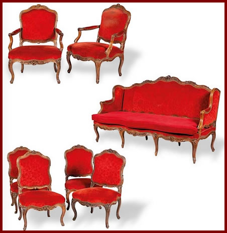 Mobilier de salon en noyer richement sculpté estampillé Pierre Nogaret Lyon époque Louis XV