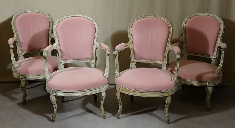 Salon a pieds en console époque Louis XV Louis XVI par Jacob