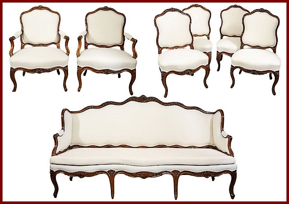 Mobilier de salon en noyer richement sculpt&eacute; estampill&eacute; Pierre Nogaret Lyon &eacute;poque Louis XV ancienne collection Arnold Seligmann