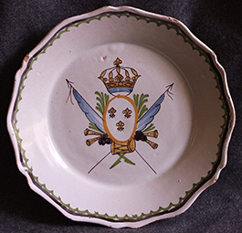 Assiette-Nevers-Revolutionnaire-couronne.jpg