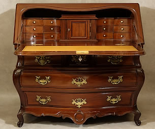 Bureau-scriban-bordelais-acajou-de-Cuba-massif