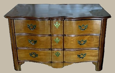 commode de port en acajou massif Boulogne-sur-Mer XVIIIe si&egrave;cle