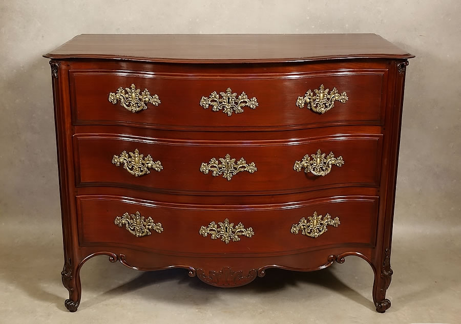 Commode acajou Flandres XVIIIe siècle