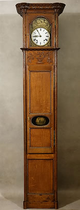 Horloge viroise en chêne sculpté Vire XIXe siècle