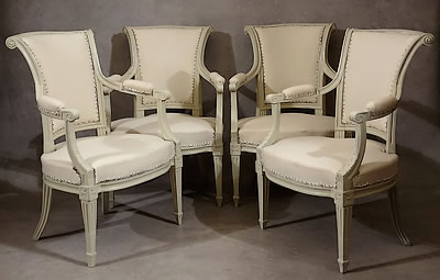 Série-de-quatre-fauteuils-estampillés-Pierre-Pillot-Nîmes-Louis-XVI-Directoire