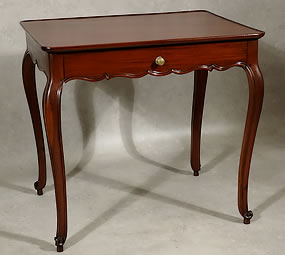 Louis-XV-Cuba-mahogany-shaped-cabaret-table-from-La-Rochelle-Bordeaux