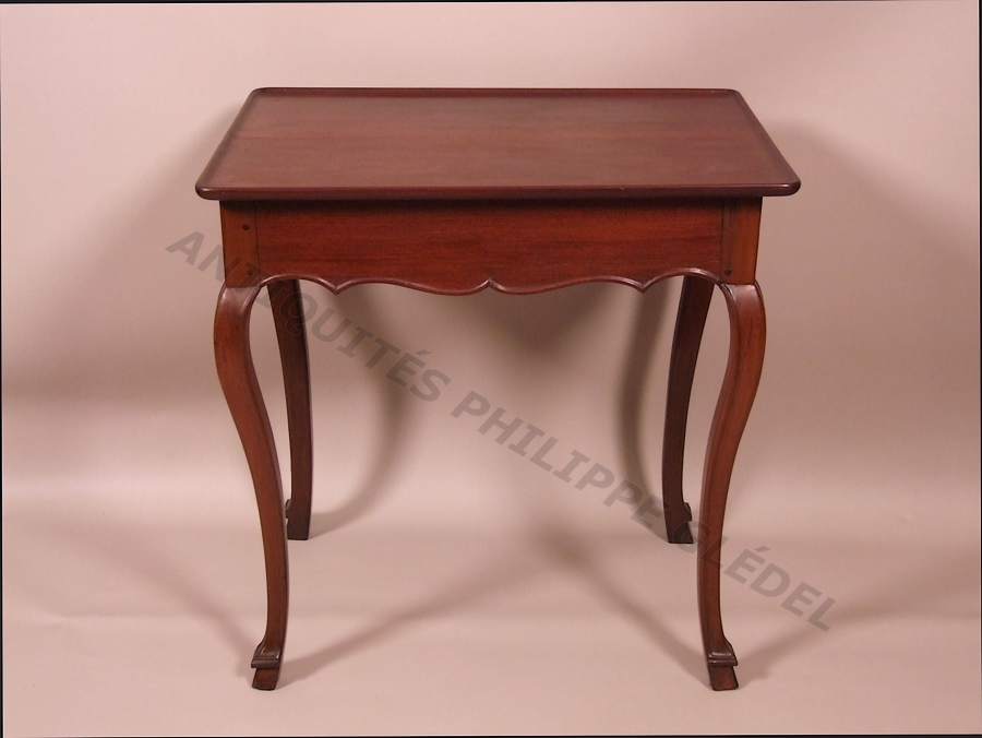 Table-cabaret-de-port-acajou