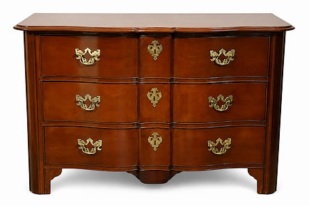 Commode de port Louis XIV en acajou massif, vignette détourée