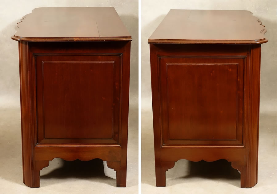Commode Louis XIV de port en acajou massif  boulonnaise, garniture de laiton, vue des côtés  