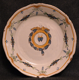Assiette-faience-Nevers-mariage-Nevers- Decor-coeurs-meles