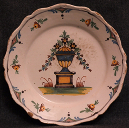 Assiette-faience-Nevers-Décor-au tombeau-de-Mirabeau