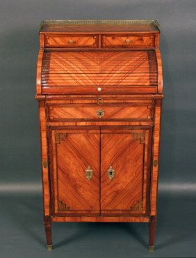 Secretaire-cylindre-gradin-en-armoire-Epoque-Louis-XVI