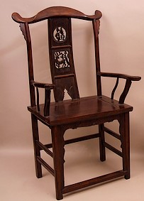 Fauteuil-chinois-en-bonnet-de-lettre-XIXe