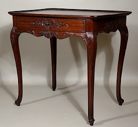 Table-cabaret-bordelaise-acajou-sculpte-massif.jpg