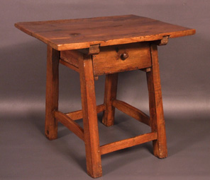 Table-meleze-alpestre-pastorale-art-populaire-Savoie-Queyras