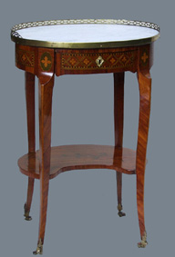 Table-en-marqueterie-estampillee-Dusautoy-Epoque-Transition