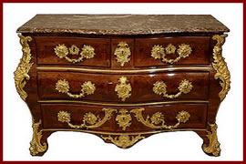 Commode Régence représentant le mobilier du XVIe au XIXe siècle
